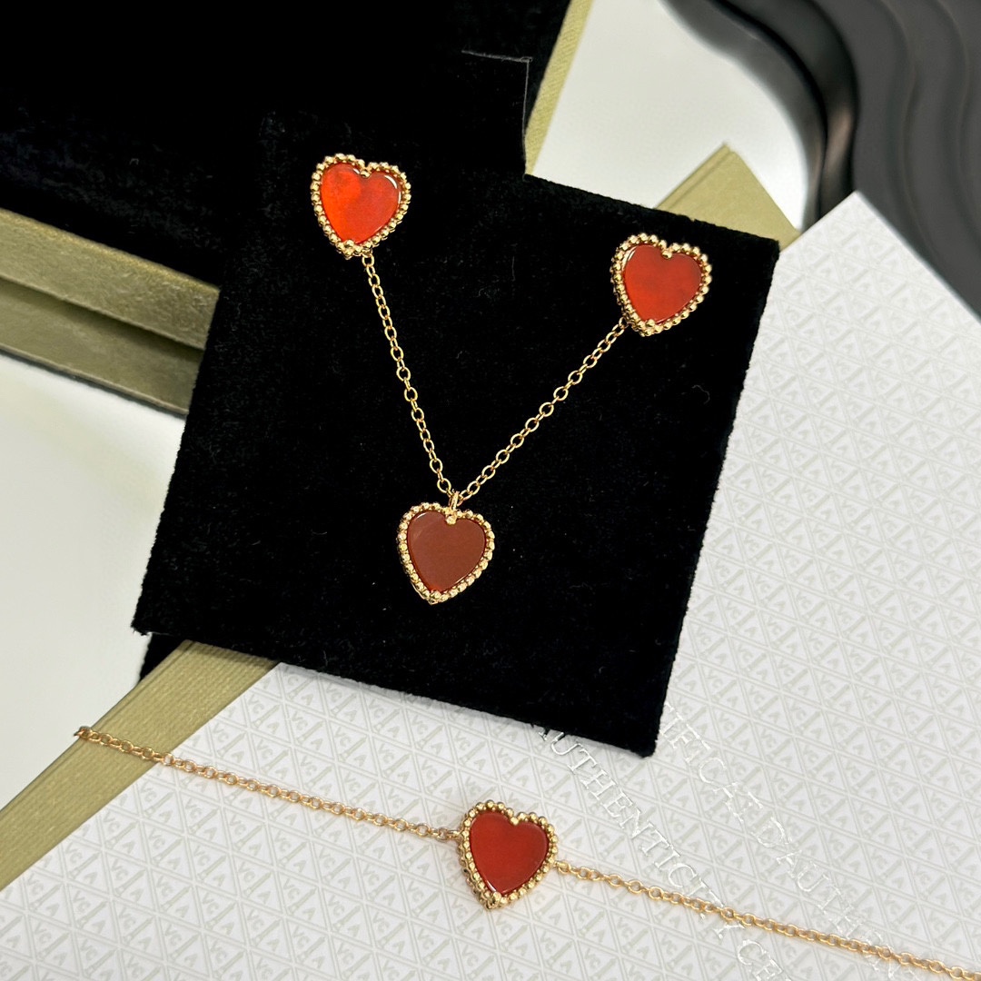 NO:106560,VCA Red Agate Peach Heart Set 
