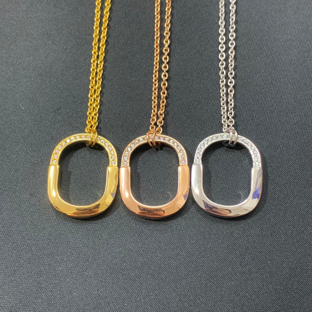 NO:106390,Tiffany Tiffany's new model is popular, U-shaped lock, necklace is full of European and American style, essential for human hands, super-sophisticated, electroplating, thick gold, anti-allergic treatment, Platinum, Gold, Rose gold, jewelry quality, tiffany, necklace, gold19860909Tiffany 蒂芙尼 新款火爆登场 U型锁 项链欧美范十足 人手必备 超精工打造 电镀厚金 防过敏处理 白金 黄金 玫瑰金,饰品精品,tiffany,necklace,gold,Jewelry