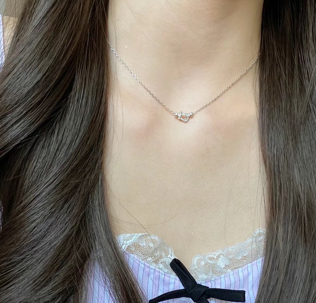 NO:106261,Fered, hot new style, mini horseshoe, necklace, high-end customization, exclusive first release, top-level micro-insert, high carbon diamond, high cost-effectiveness, almost no chance of hitting, fried chicken is good-looking and versatile, simple nice, electroplating upgrade, platinum, rose gold, two colors, mini necklace, jewelry quality, necklace19860909费雷德 火爆 新款 迷你 马蹄 项链 高端定制 独家首发 顶级微镶 高碳钻,性价比很高 撞款几率几乎没有 炒鸡好看百搭 简单nice 电镀升级 铂金 玫瑰金两色 迷你号 项链,饰品精品,necklace,Jewelry