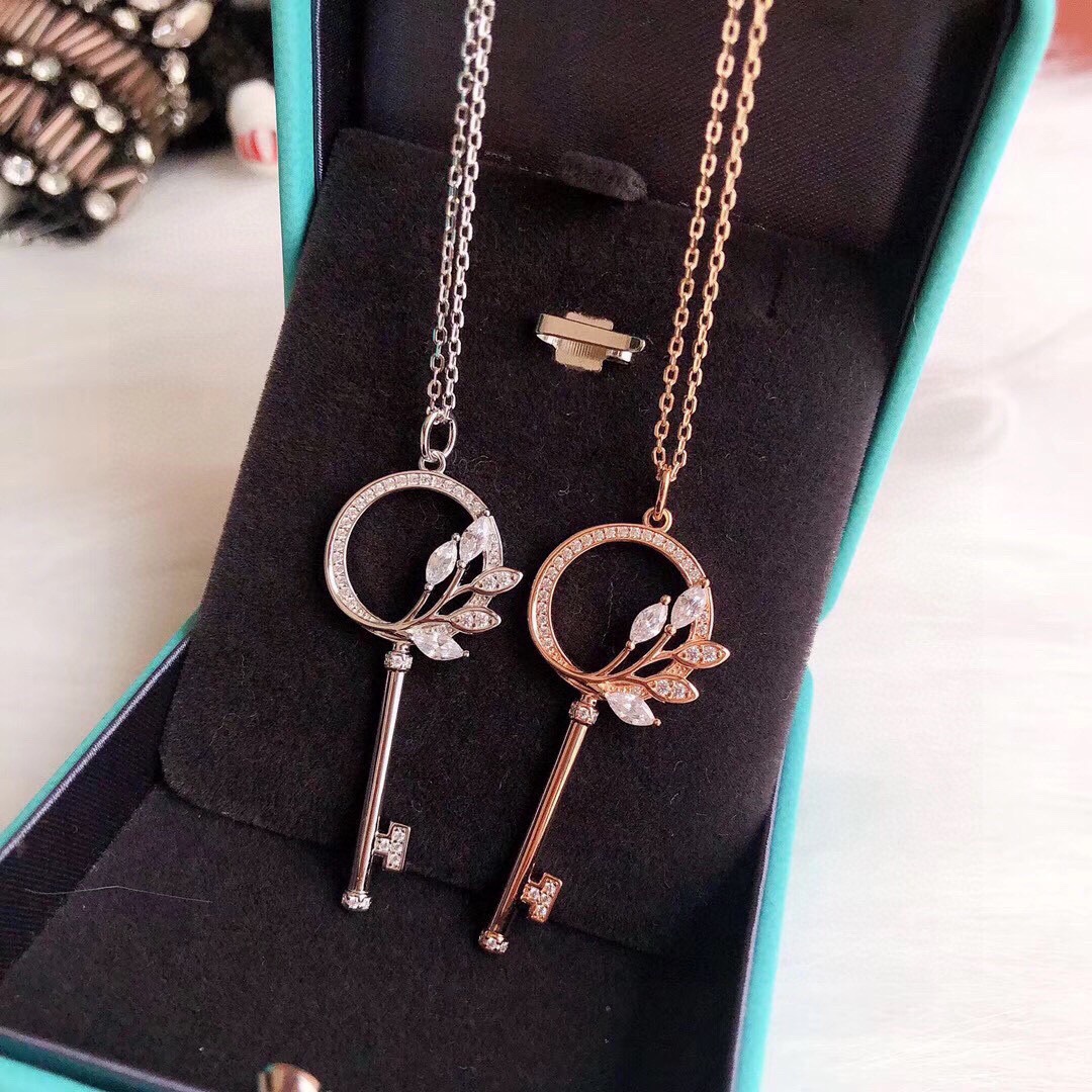 NO:105890,Tiffany Victoria series Feather key necklace Selected German imported s925 sterling silver material electroplated thick gold rose gold platinum two colors available, jewelry boutique, tiffany, necklace, pure silver19860909Tiffany 蒂芙尼 Victoria系列 羽毛钥匙项链 精选德国进口s925纯银材质电镀厚金 玫瑰金 铂金 两色可选,饰品精品,tiffany,necklace,pure silver,Jewelry
