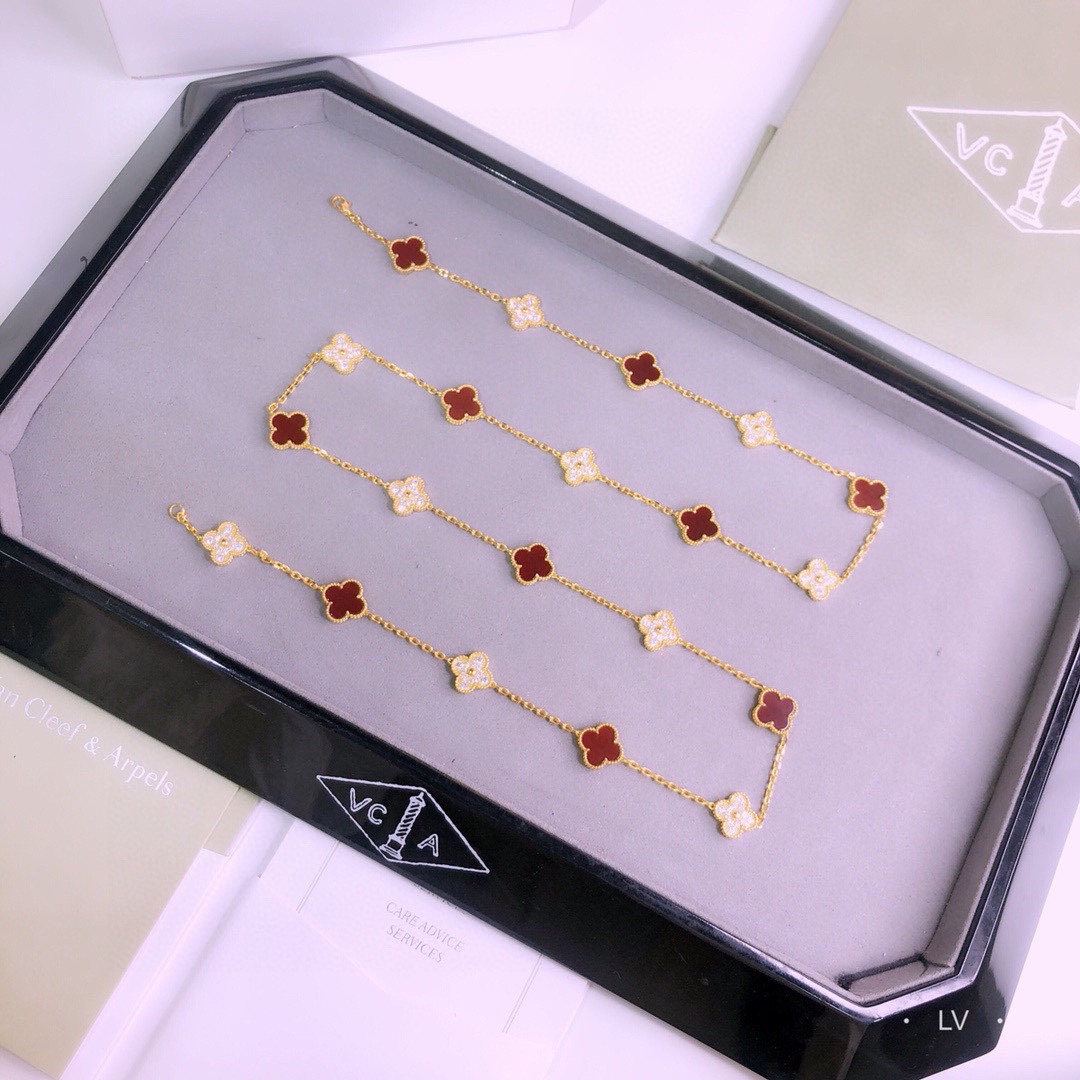 NO:105893,[Purchase level] vca four-leaf clover Van Clerk Arpels Full Diamond Agate, Twenty Flower Necklace, 20 Flowers, Color Bao Long Chain Sweater Chain, There are still many people who pay attention to shipment and recognize goods. Super Heavy Industry Style Seamless Inlay Counter Original Inlay Diamond Back Comparison and Price Comparison Special Inlay High Carbon Diamonds Precision I-printed!  Original diamond buckle luxury exquisite jewelry boutique van cleef sweaters necklace19860909【代购级别】vca四叶草梵克雅宝 满钻玛瑙 二十花项链 20花 彩宝长链毛衣链注意出货识货的人还是很多的,超级重工的款式 无缝镶嵌专柜原版镶钻背面比货再比价特镶嵌高碳钻精工字印齐全！原版菱形扣 奢侈 精致,饰品精品,van cleef,sweaters,necklace,Jewelry
