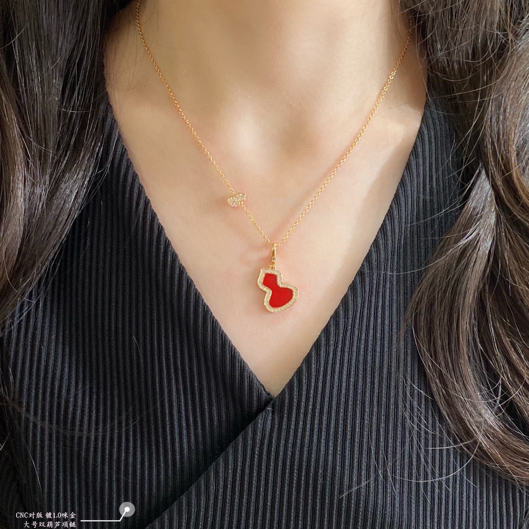 NO:113301,Natural red agate, popular, size, gourd necklace, high appearance, excellent upper body effect, very versatile, high-end inlay, thick gold plated, first-class texture, eight hearts, eight arrows, high carbon diamonds, generous and exquisite, when worn, it is said to be real gold, red agate, electroplated thick gold, necklace, fine jewelry, necklace19860909天然红玛瑙 火爆 大小 葫芦项链,高颜值 上身效果很赞 很百搭哦 高端镶嵌 镀厚金 真金质感一流的 八心八箭高碳钻 大方而精致 戴出去就说是真金 红玛瑙 电镀厚金 项链,饰品精品,necklace,Jewelry