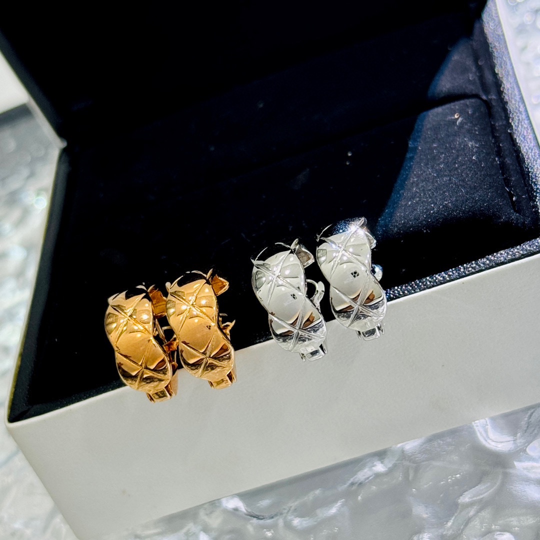 NO:104762,CNC version Xiaoxiang Classic style Diamond grille ear shot High-end customization Real-time high-end jewelry coco crush!  All-star lineup COCO CRUSH new product!  Series high-end jewelry rings, super durable, platinum rose gold, electroplated thick gold, ear shots, jewelry quality, ring19860909CNC版本 小香 经典款 菱格 光面 耳拍 高端定制 实拍高端珠宝coco crush！全明星阵容 COCO CRUSH 新品！系列高级珠宝戒指 超级耐看 铂金玫瑰金 电镀厚金 耳拍,饰品精品,ring,Jewelry