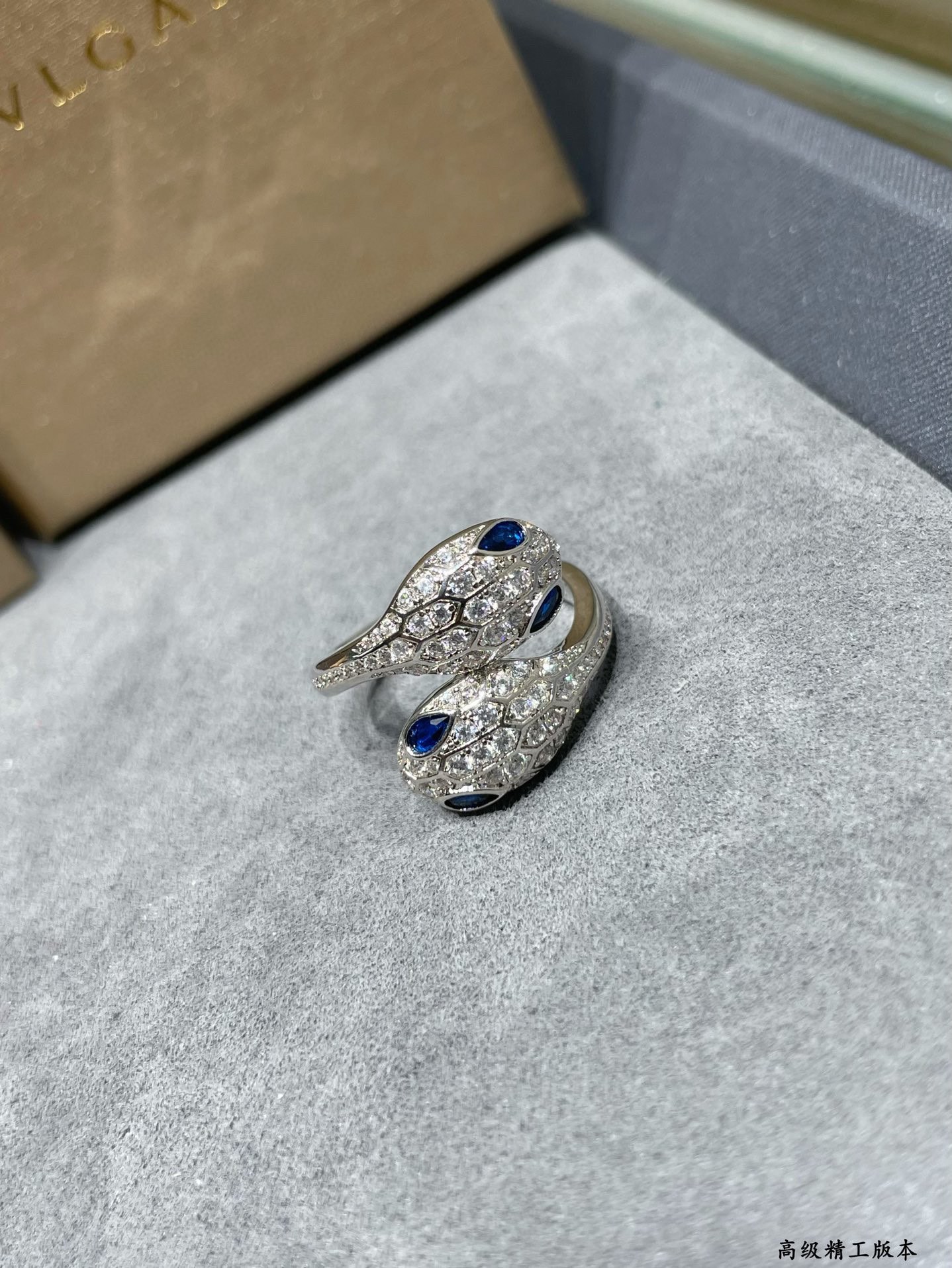 👑宝格丽满钻蛇戒指💍✨💕众明星爱戴✨打造 时尚高级精品 宝格丽奢侈品蛇升级版👍BVLGARI 新款火爆上