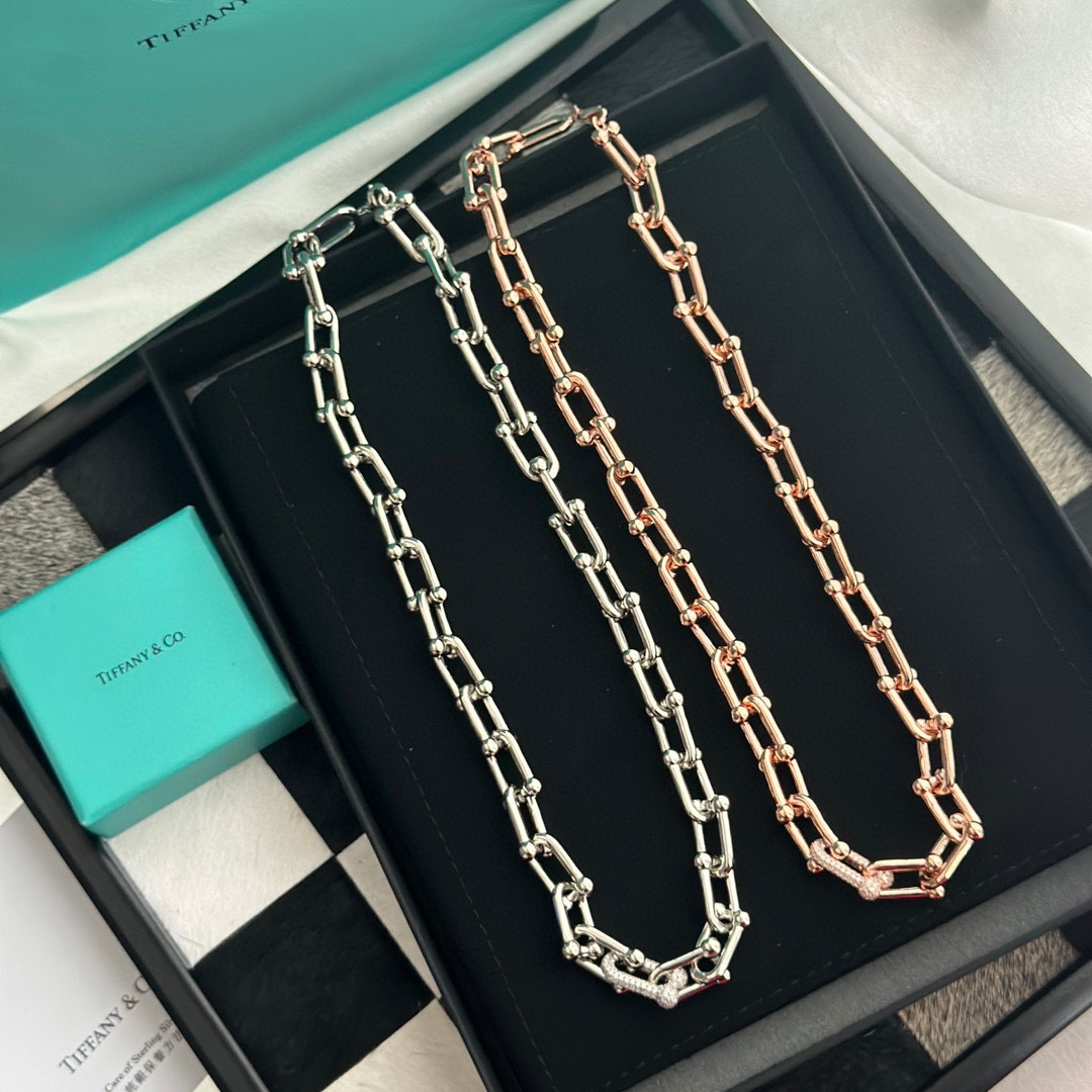 供不应求！各大网红博主TiffanyHardWear火爆开启U型关节半钻链环系列缠绕系列锁头项链手链两戴