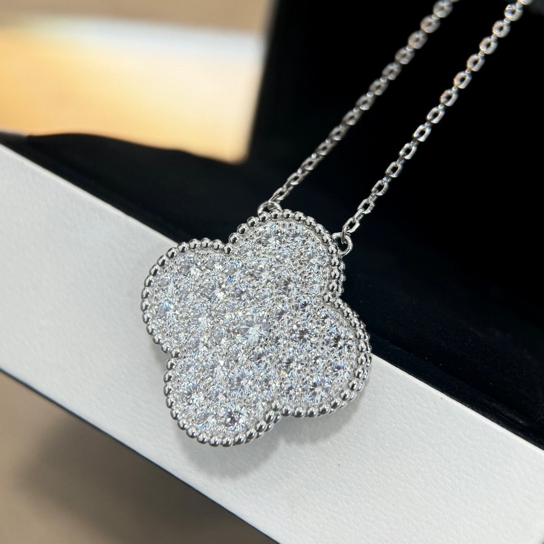 Vanya Family’s New Diamond Necklace: Four Leaves, Large Chains, High Fineness. - 图片 9