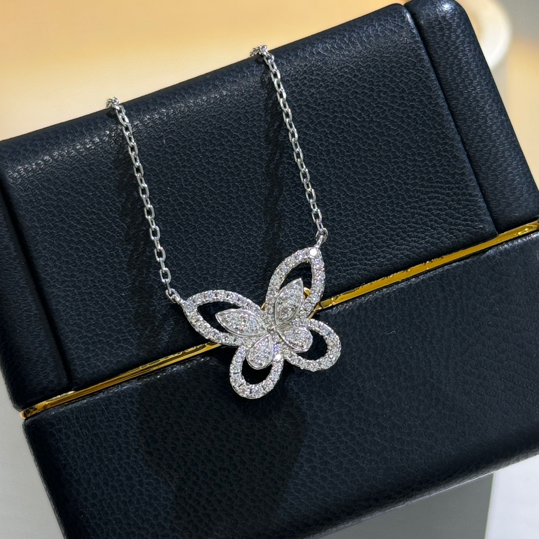 NO:115217,Graf Single butterfly Necklace Dancing butterfly Selected imported materials from Germany Sweet little fresh girl heart Platinum Electroplating thick gold Necklace, jewelry fine, necklace19860909格拉芙 单蝴蝶 项链 翩翩起舞的蝴蝶 精选德国进口材质 甜美小清新少女心 铂金色 电镀厚金 项链,饰品精品,necklace,Jewelry
