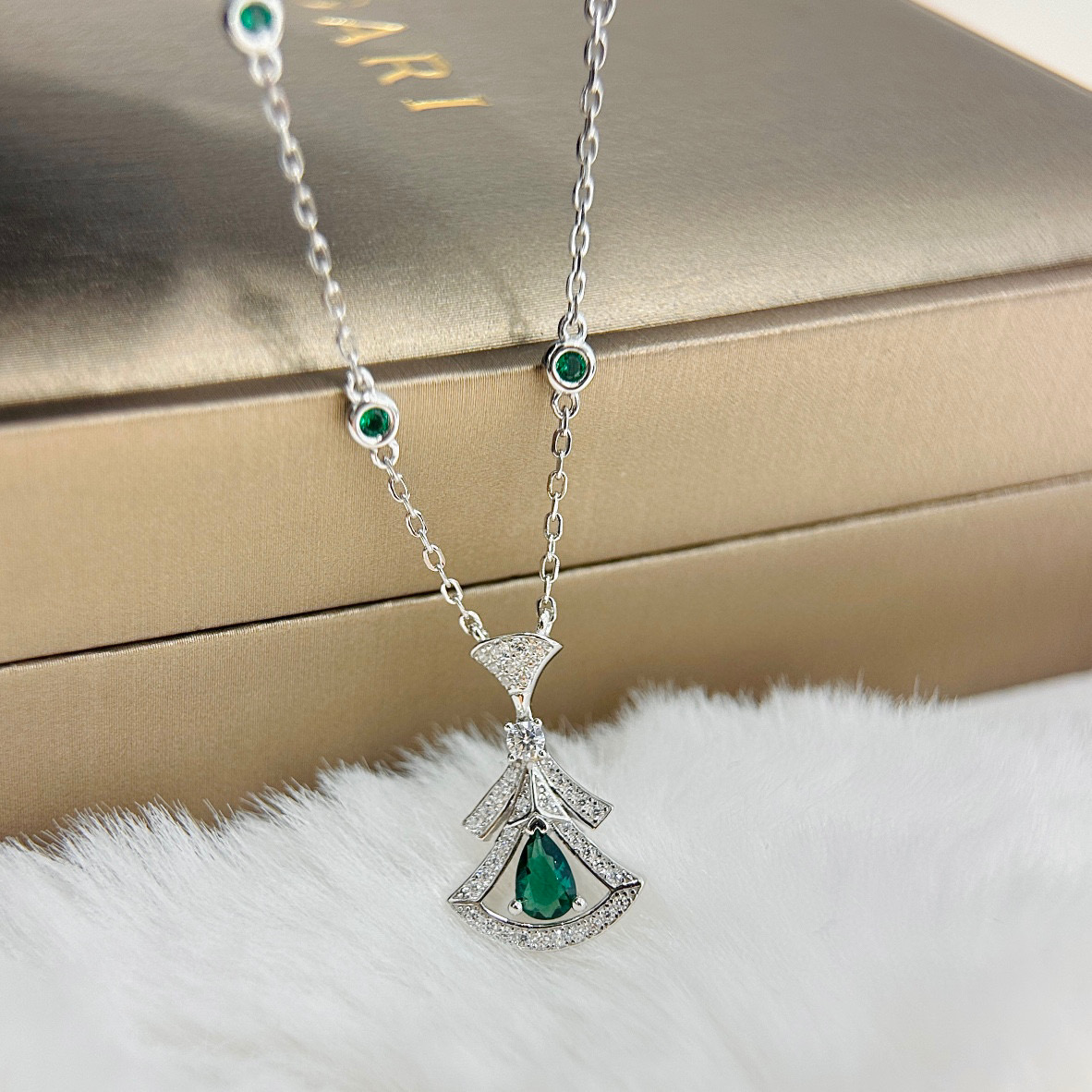 Luxurious Bv Family Diva Series Necklace with Thick Gold Plating, Imported Material, Not Faded - 图片 8