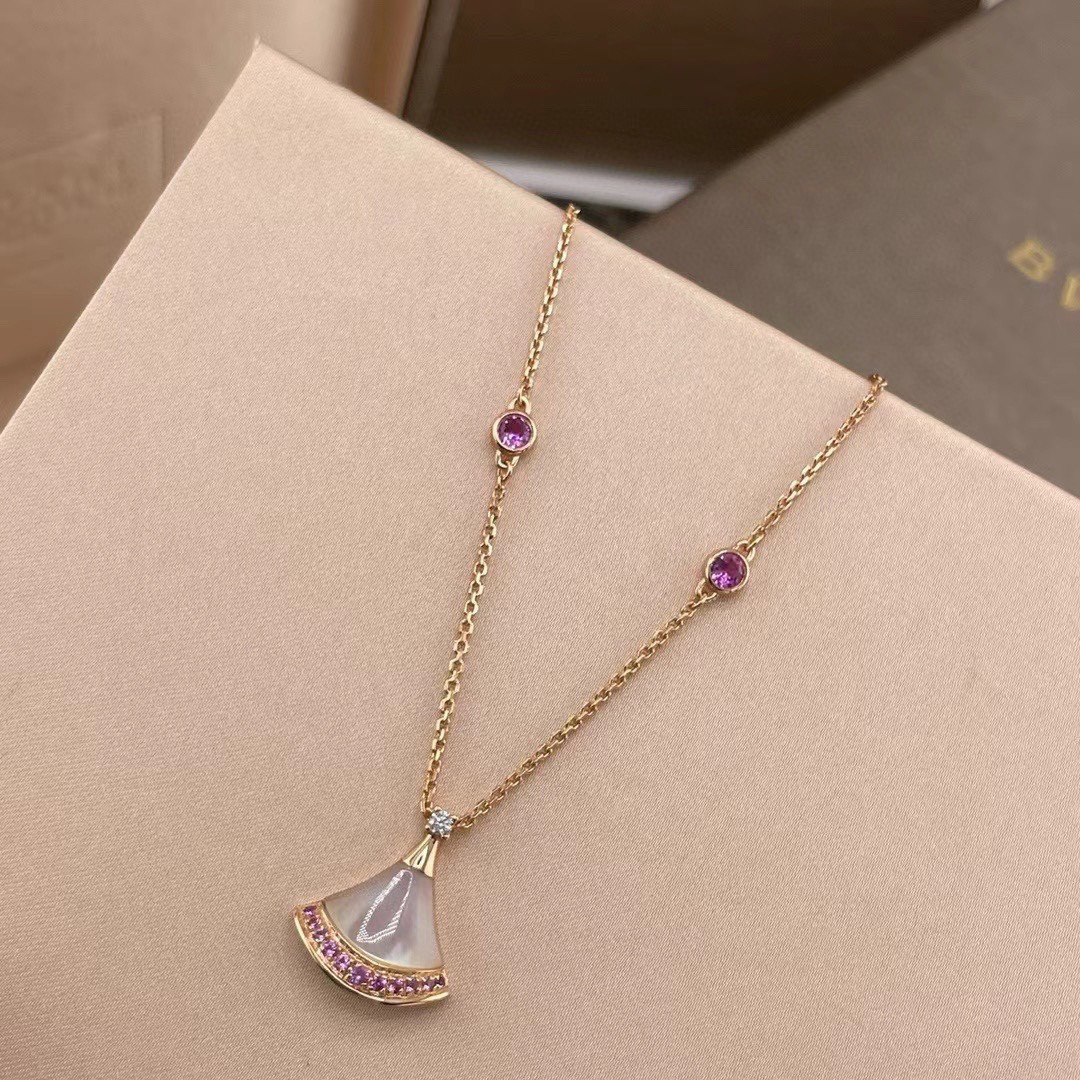Luxury Custom BV Seven-Year Limit White Beemother Necklace with Roman Heritage Influence - 图片 5