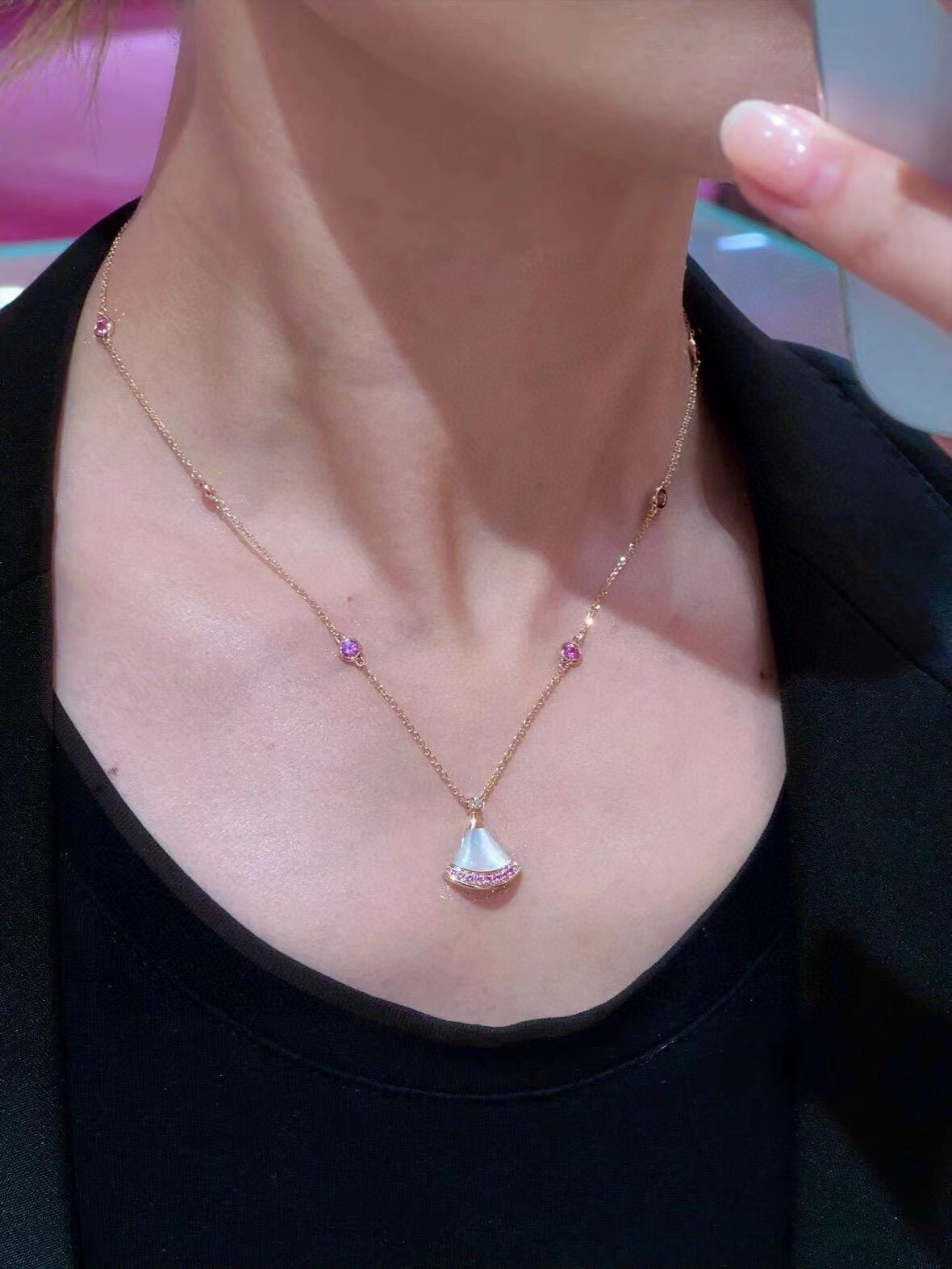 Luxury Custom BV Seven-Year Limit White Beemother Necklace with Roman Heritage Influence - 图片 8