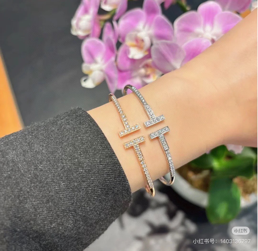 Stylish New Merchandise: T-shirts, Smiley Face, Double T 2.0, Beautiful Bracelets in Premium Materials - 图片 7