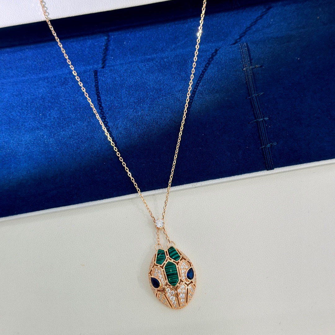 Bv Family Viper Series Green Pinestone Blue-Eye Snake Head Necklace 221, Rose Gold - 图片 4