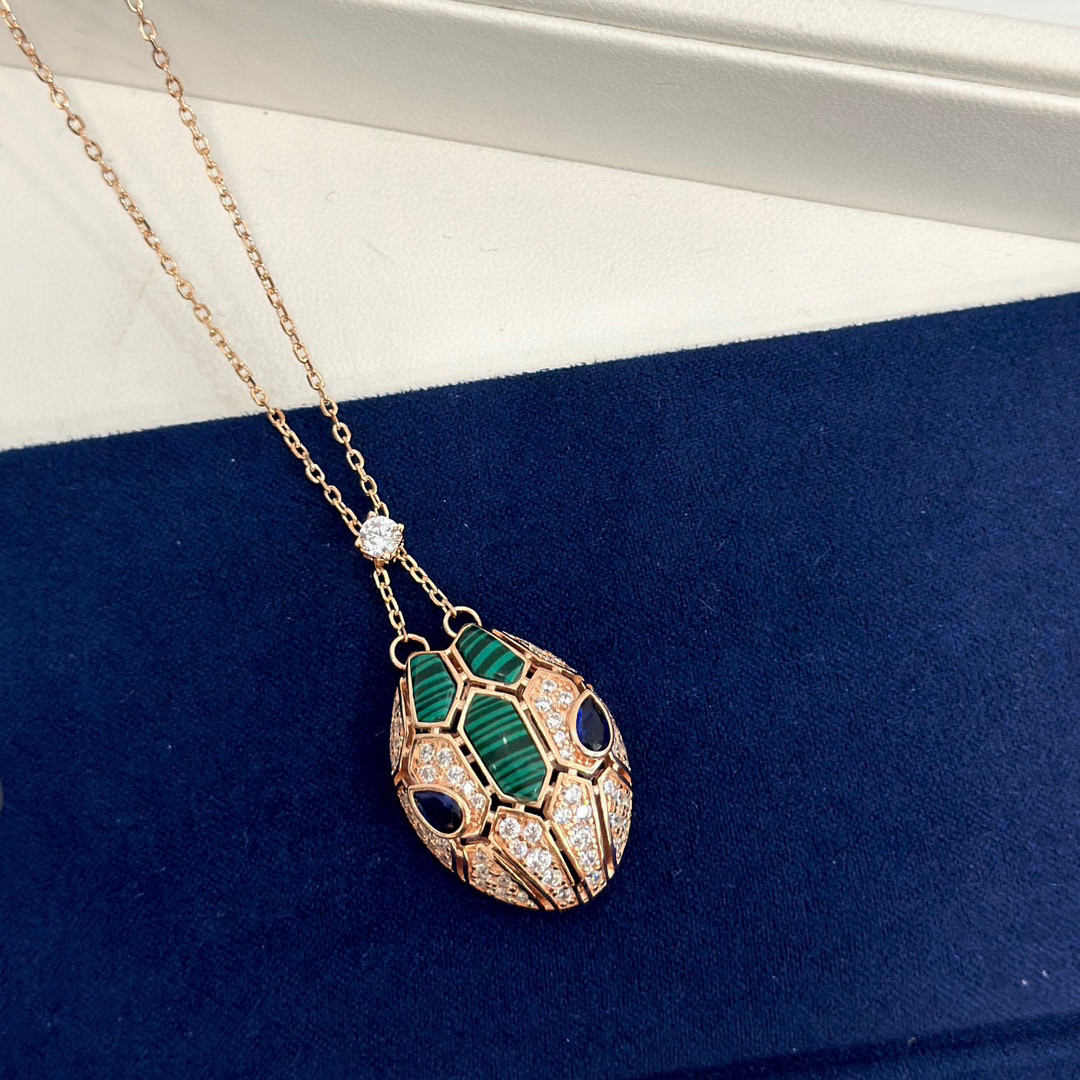 Bv Family Viper Series Green Pinestone Blue-Eye Snake Head Necklace 221, Rose Gold - 图片 8