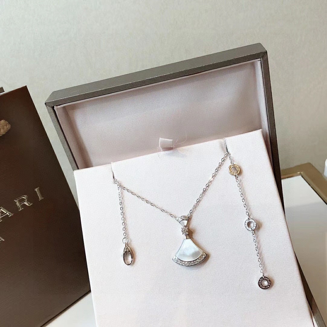 Bvlgari 宝格丽 Diva系列👗扇形裙子带钻项链 🌈铂金色 纯洁美好人心高端定制 进口精镶工艺电镀