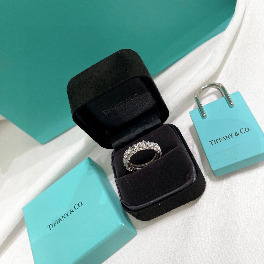 👑经典款 超火爆💍💍Tiff Co钻戒火爆高端11定制出模 交叉 白金 戒指💍原版字印 镶嵌进口顶级锆石