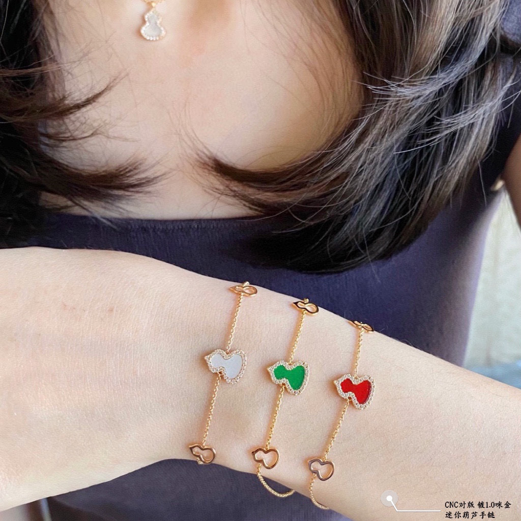 NO:381712,Kirin mini gourd bracelet, high appearance, great effect on the upper body, very versatile, thick gold plated, first-class texture, eight hearts, eight arrows, high-carbon diamonds, small and exquisite, when worn, it is said to be real gold, jewelry quality, qeelin, bracelet19860909麒麟迷你葫芦手链,高颜值 上身效果很赞 很百搭哦 镀厚金 真金质感一流的 八心八箭高碳钻 小而精致 戴出去就说是真金的,饰品精品,qeelin,bracelet,Jewelry