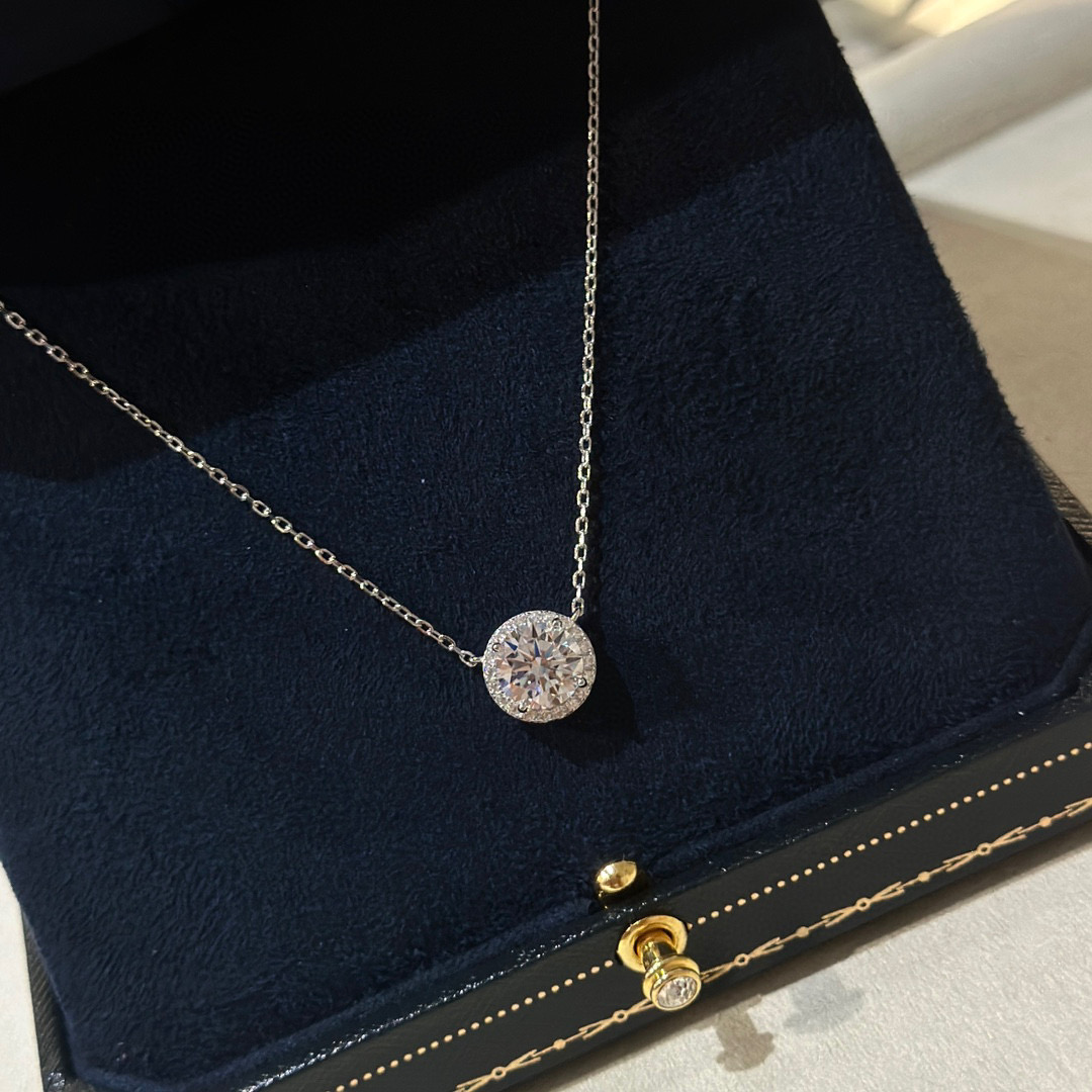 NO:542735,T-home classic and durable style Soleste series Three carats round diamond four claws necklace German material minimalist luxury brand model uniform counter custom model Eight hearts and eight arrows 5A main diamond Electroplating thick gold necklace, jewelry quality, necklace19860909T家 经典耐看款 Soleste系列 三克拉 圆钻 四爪 项链 德国材质 极简奢华大牌款 专柜一致 一比一定制款 八心八箭5A主钻 电镀厚金 项链,饰品精品,necklace,Jewelry