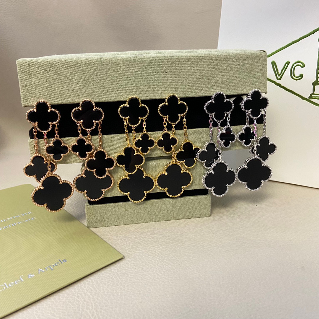 NO:381721,Van Cleef & Arpels new four-flowered clover ears rose gold gold platinum jewelry boutique van clue, gold19860909梵克雅宝耳拍 新品四花四叶草耳拍  玫瑰金 黄金 白金,饰品精品,van cleef,gold,Jewelry
