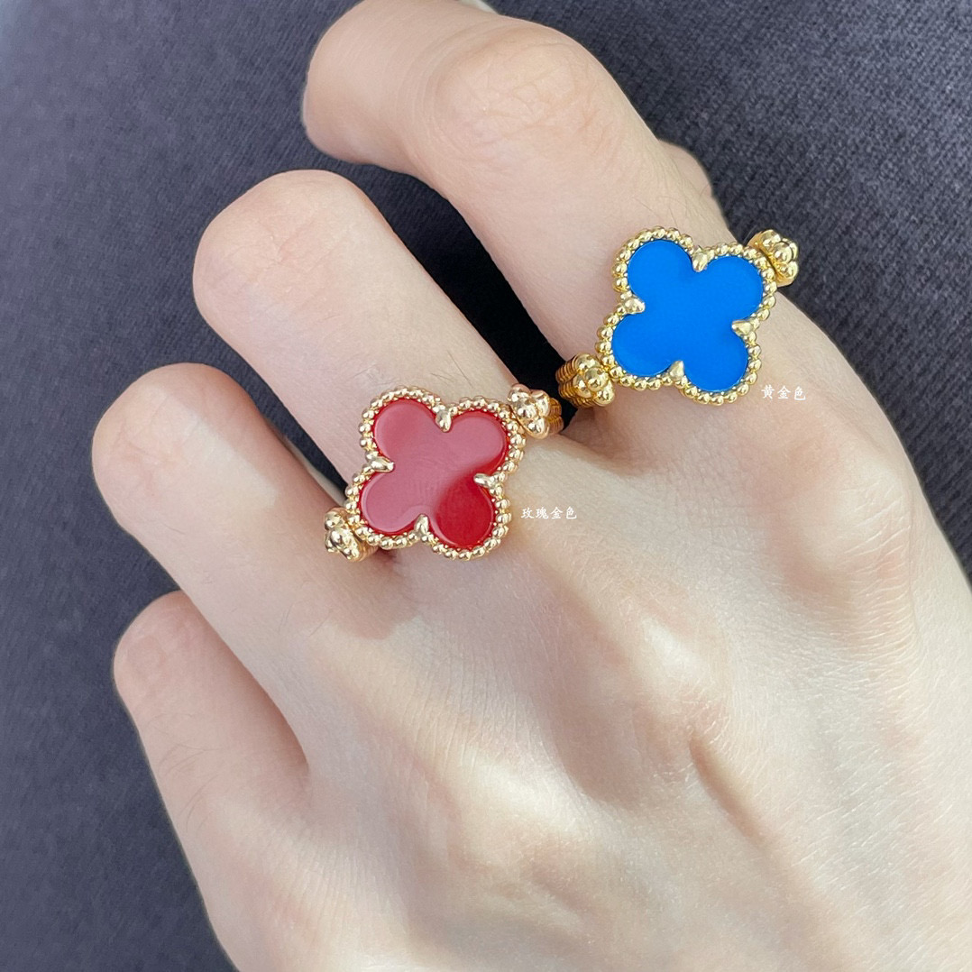 👑VCA车花➕蓝玛瑙可翻转四叶草戒指💍蓝玛瑙&玑镂雕花带钻绝美😍特别不撞款🉑️双面佩戴一次性拥有两枚戒指