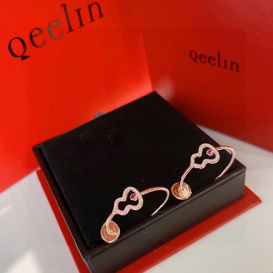 👑Qeelin 新款 诗诗同款 麒麟珠宝 红钻 镂空 葫芦 耳环 高级珠宝 采用中国元素与现代设计融合 