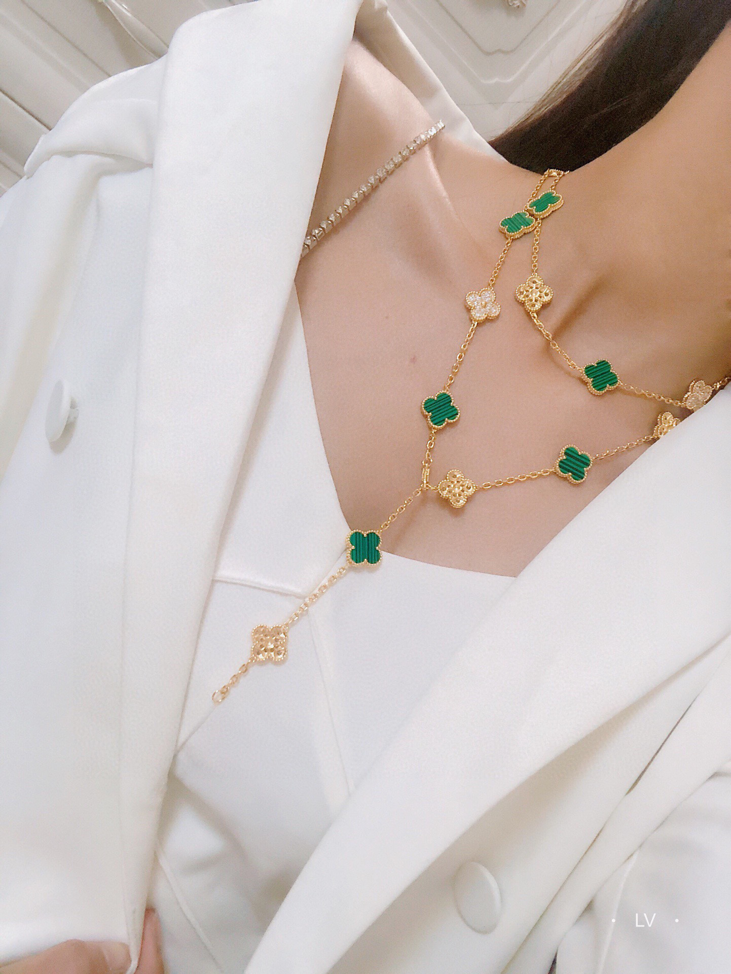 👑 【代购级别】👼vca四叶草梵克雅宝 满钻💎孔雀石二十花项链 ✨🌸20花 彩宝🌹长链毛衣链😁注意出货⚠
