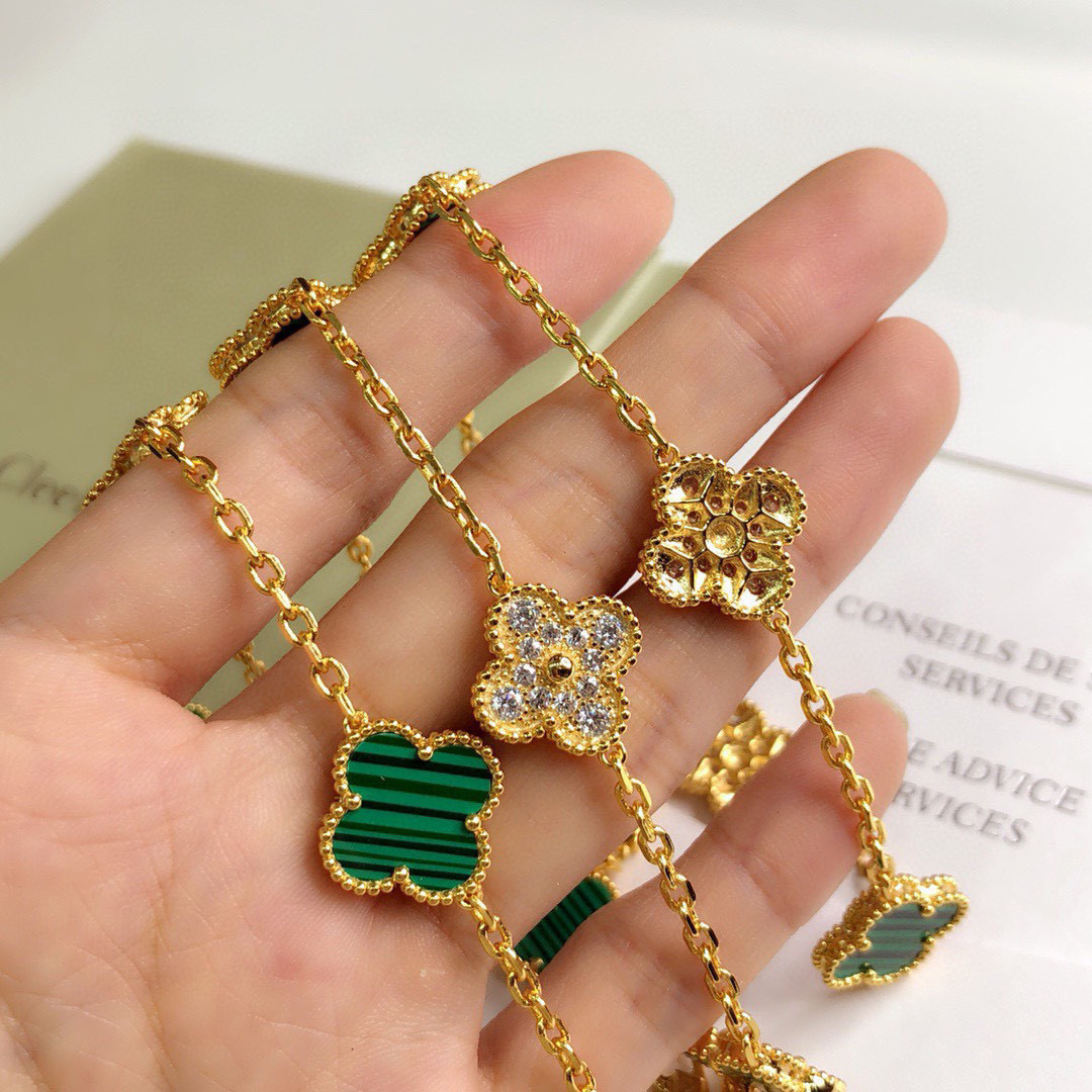 👑 【代购级别】👼vca四叶草梵克雅宝 满钻💎孔雀石二十花项链 ✨🌸20花 彩宝🌹长链毛衣链😁注意出货⚠