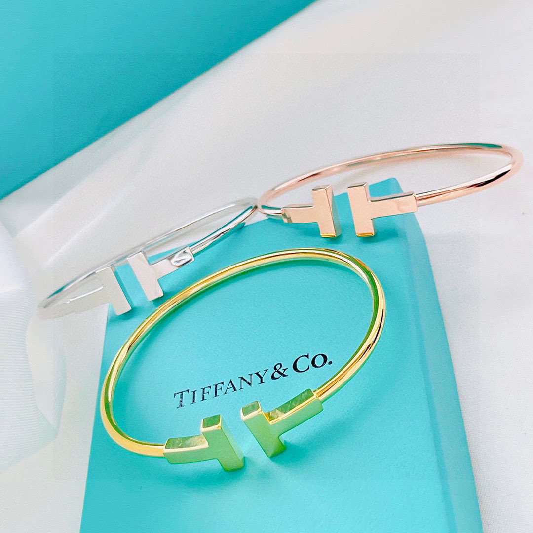 👑Tiffany 蒂夫尼 夏季新款 光面 大号双T 弹簧开口手镯 粗版 精选进口 材质电镀厚金 超精工 