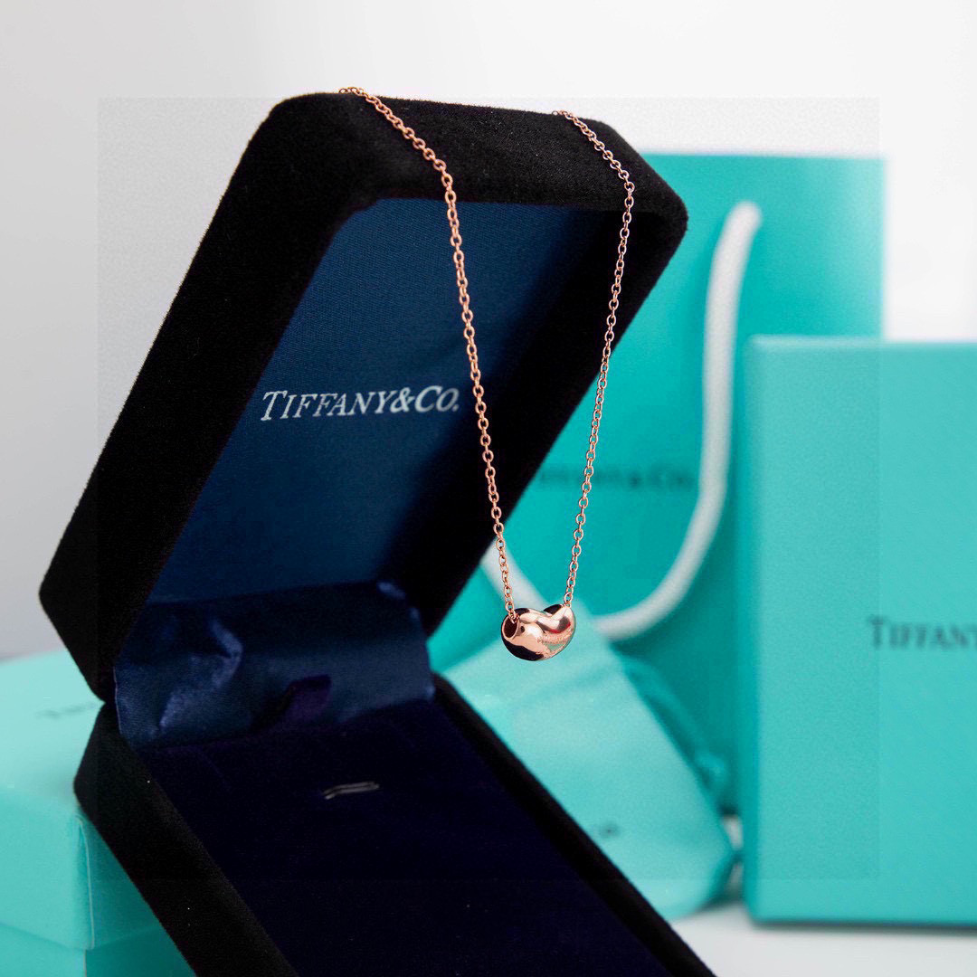 👑9⃣2⃣5⃣tiffany蒂芙尼豆豆项链 纯银材质，一直被客人问的相思豆来啦📣，正反面双带，正面和吊牌