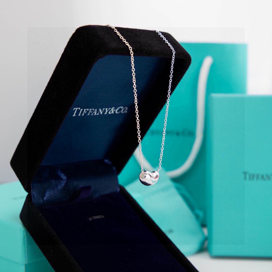 👑9⃣2⃣5⃣tiffany蒂芙尼豆豆项链 纯银材质，一直被客人问的相思豆来啦📣，正反面双带，正面和吊牌