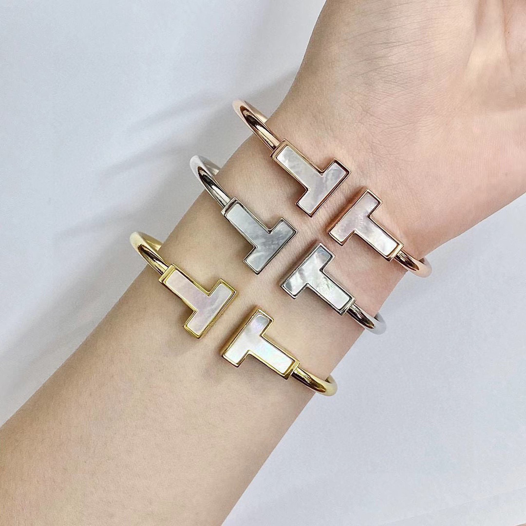 High-End Customized T-White Bracelets from TiffanyT Series: New York Energy in Every Layer. - 图片 3