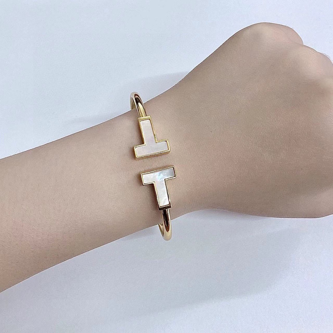 High-End Customized T-White Bracelets from TiffanyT Series: New York Energy in Every Layer. - 图片 2