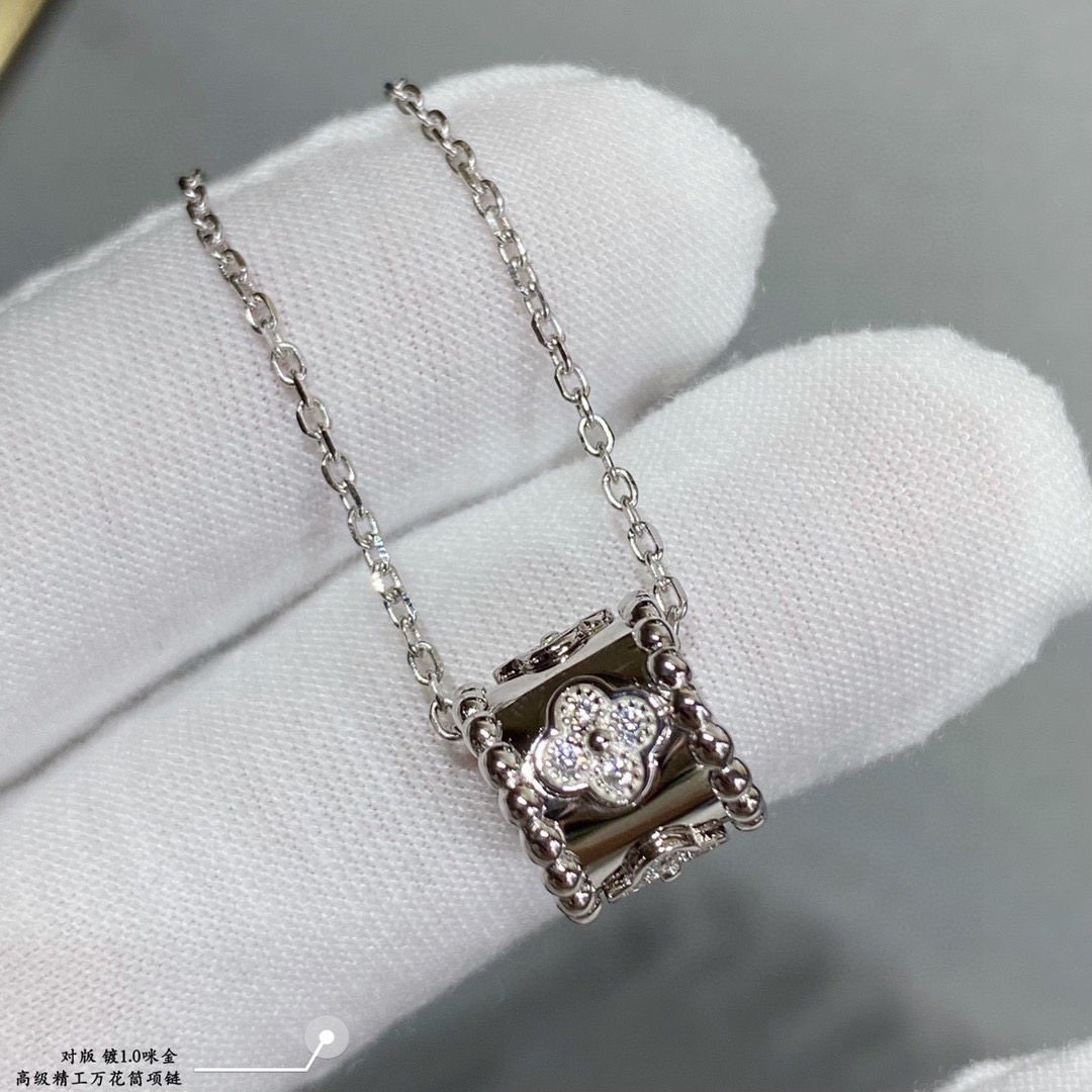 👑VCA万花筒项链。正品开版 专柜版本高大上💏🎶钉位细腻👻做工绝对精细！ 原版 logo 专柜品质！里外