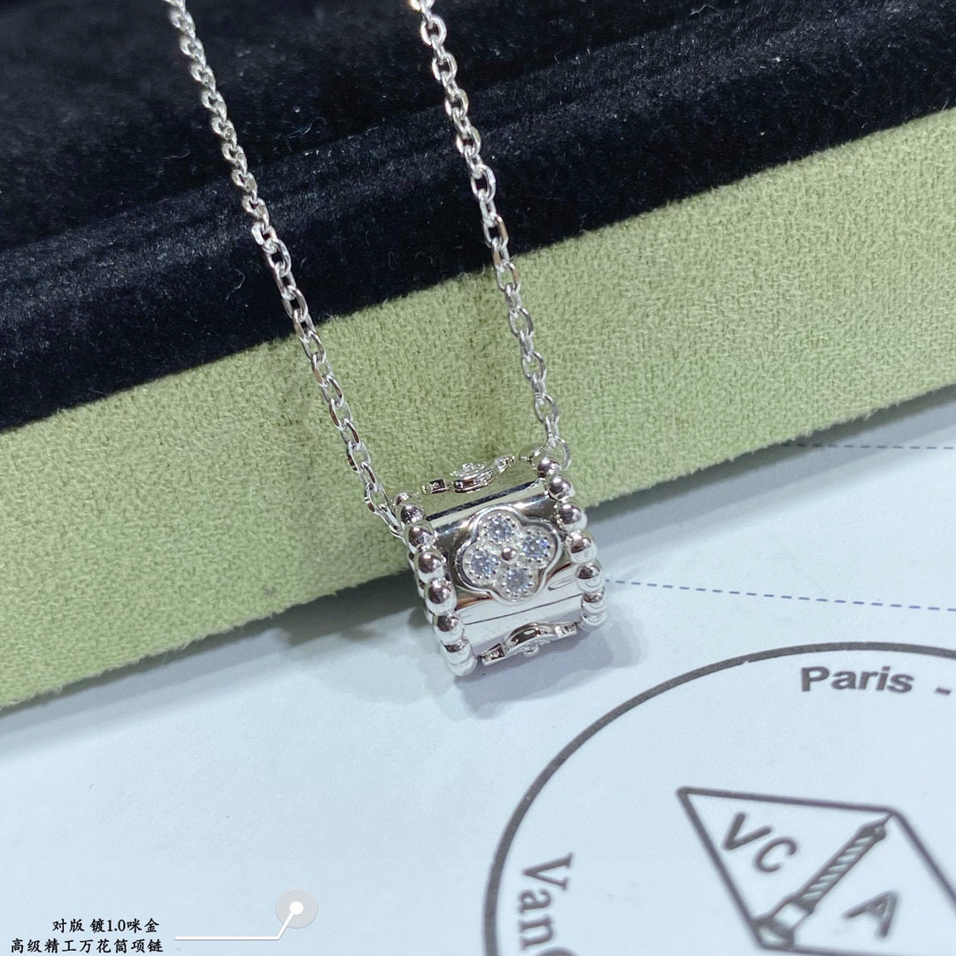 👑VCA万花筒项链。正品开版 专柜版本高大上💏🎶钉位细腻👻做工绝对精细！ 原版 logo 专柜品质！里外