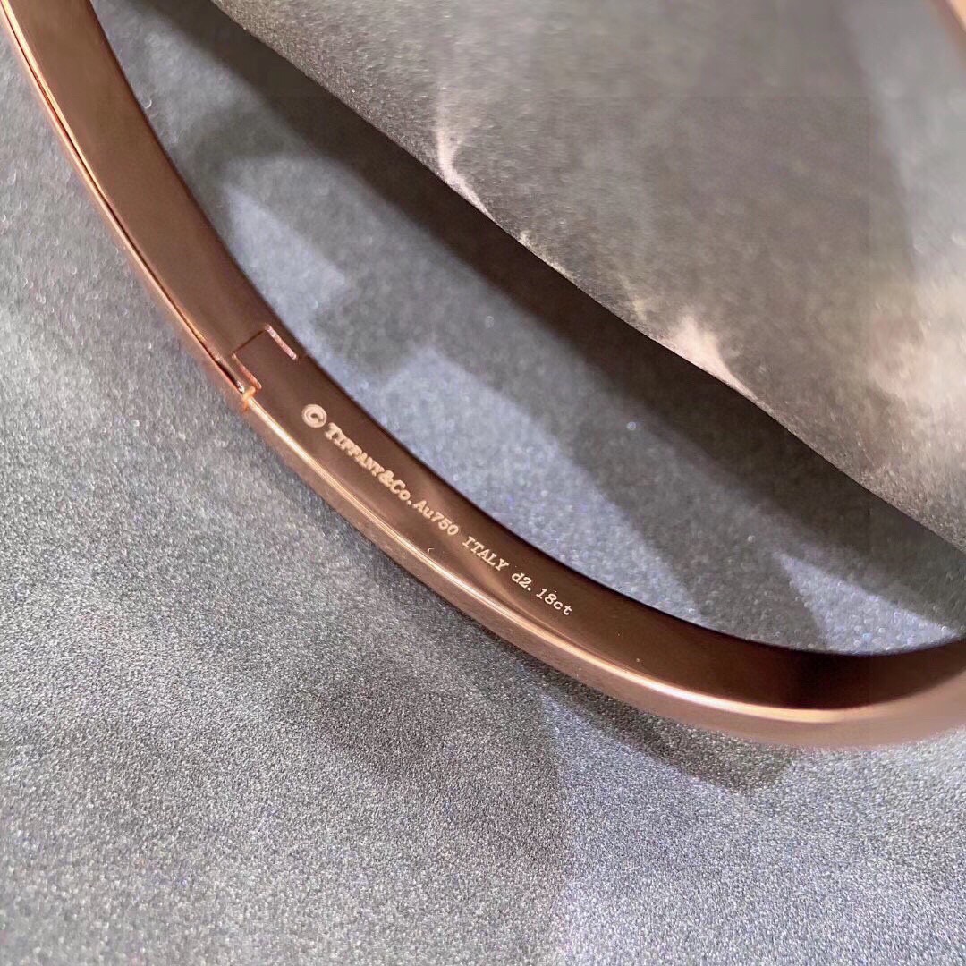 Tiffany & Co. Tiff 蒂芙尼 T1系列 宽版 半钻 手镯 独家首发 高端定制 女神同款 设计彰显 优雅