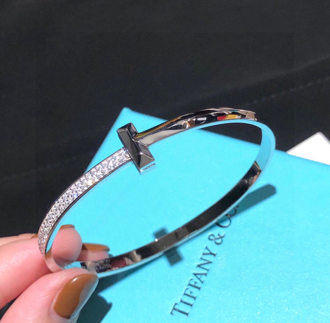 Tiffany & Co. Tiff 蒂芙尼 T1系列 宽版 半钻 手镯 独家首发 高端定制 女神同款 设计彰显 优雅