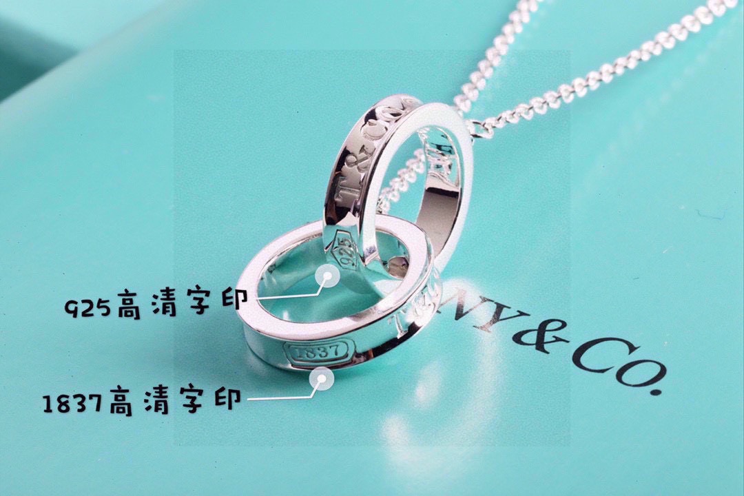 Tiffany & Co. 蒂芙尼Tiffany&Co.（1837双环）项链手链最新款 与 同步上新这款典雅迷人的圆形手链