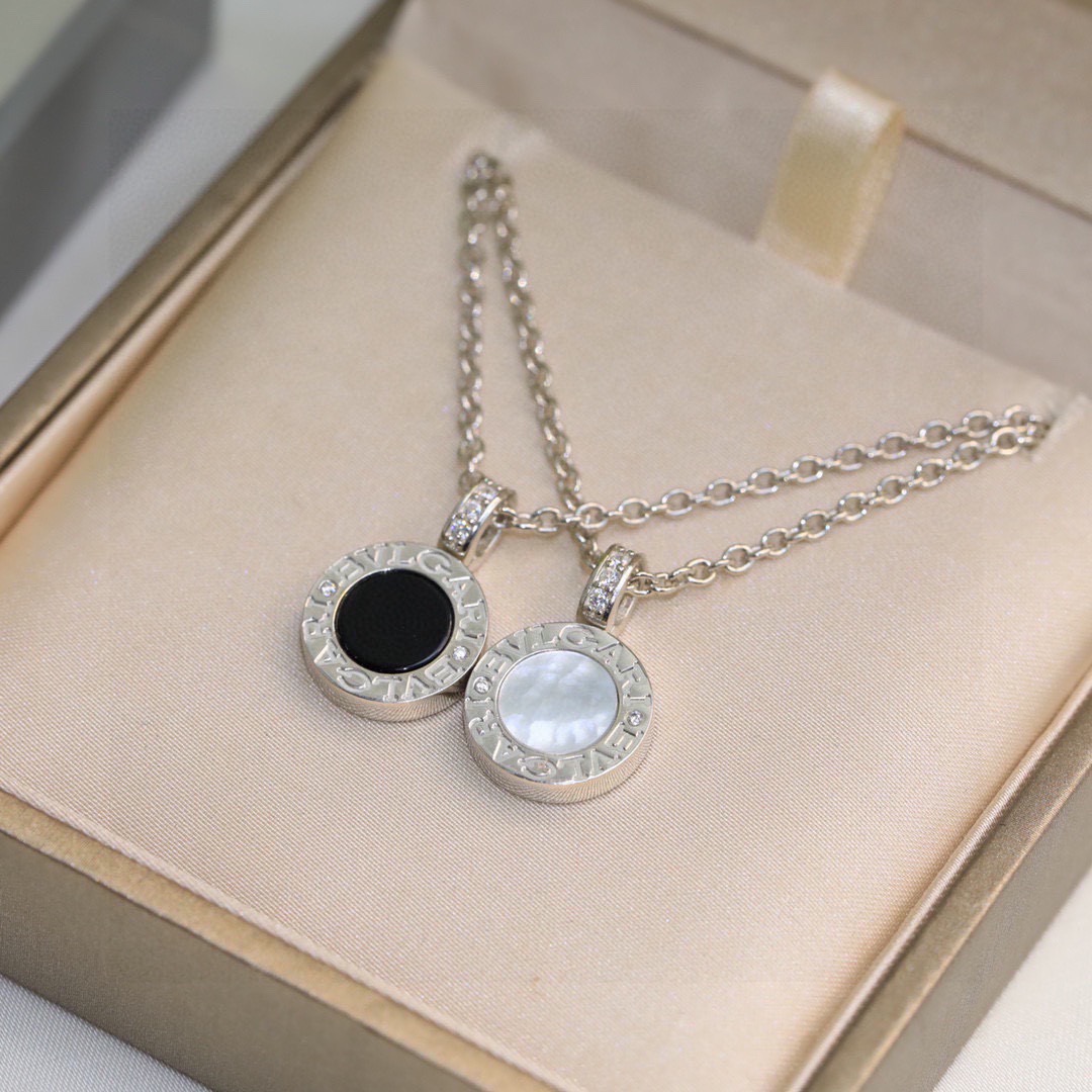 Bvlgari 宝格丽黑白贝壳双面旋转项链 CNC 高版本 电镀18k金 采用cnc 精雕18k金工艺
