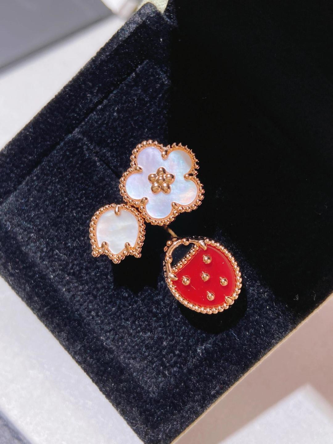 China Replica VCA Jewelry VCAES0402-1961