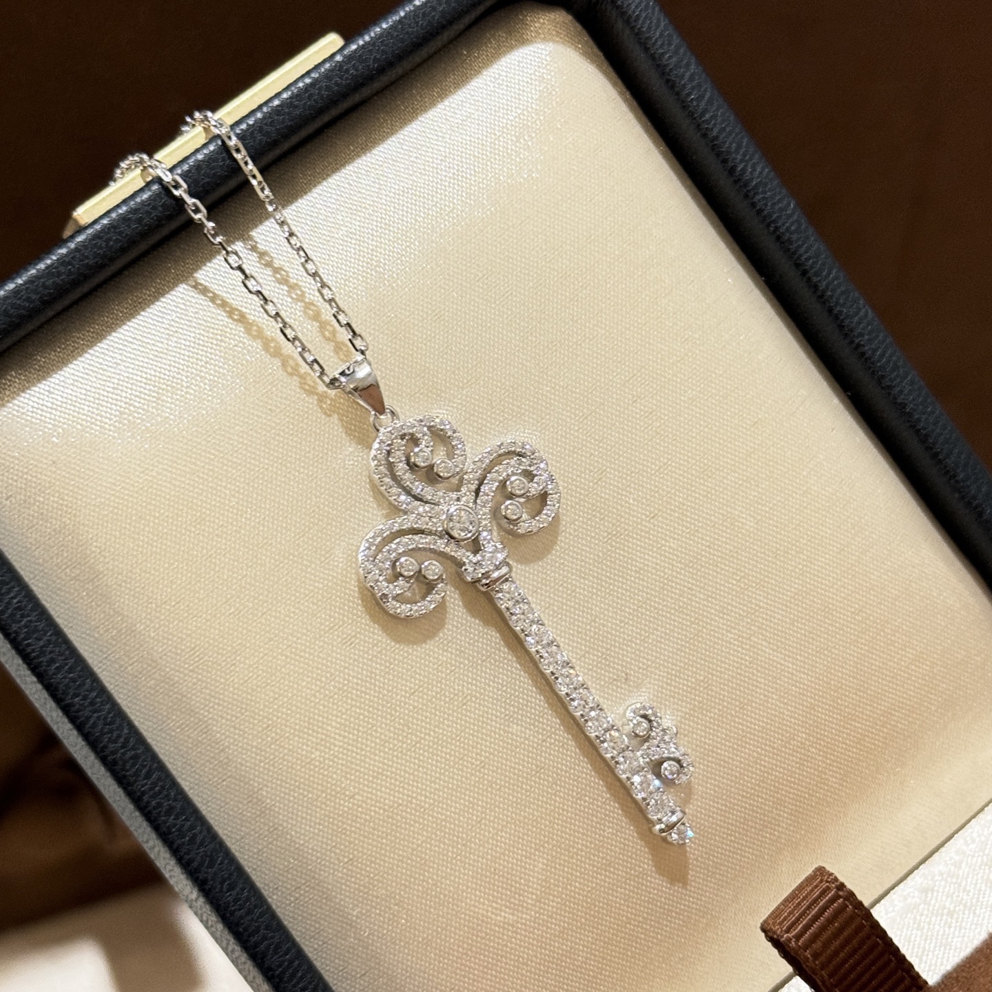Hermès T家 大号 心形 皇冠 钥匙项链
