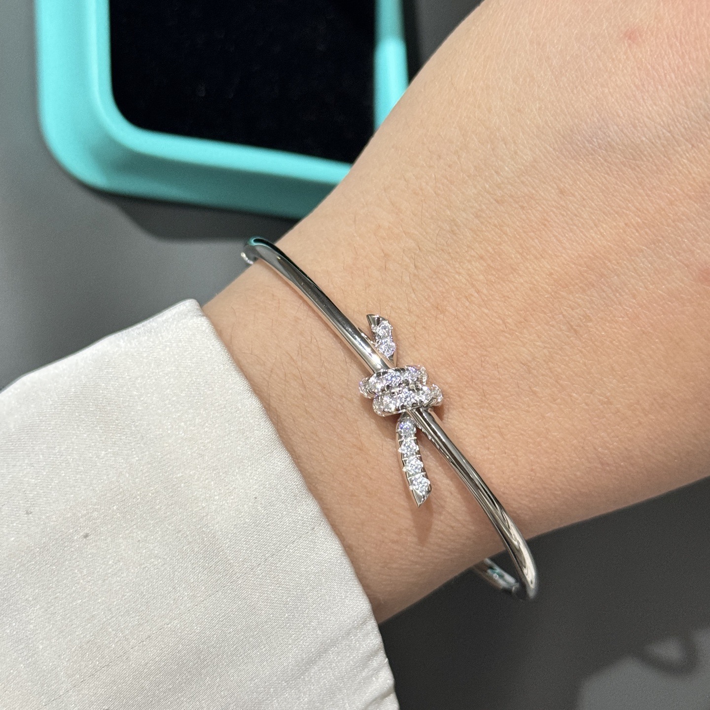 Hermès T家 新款 缘系列 半钻 打结