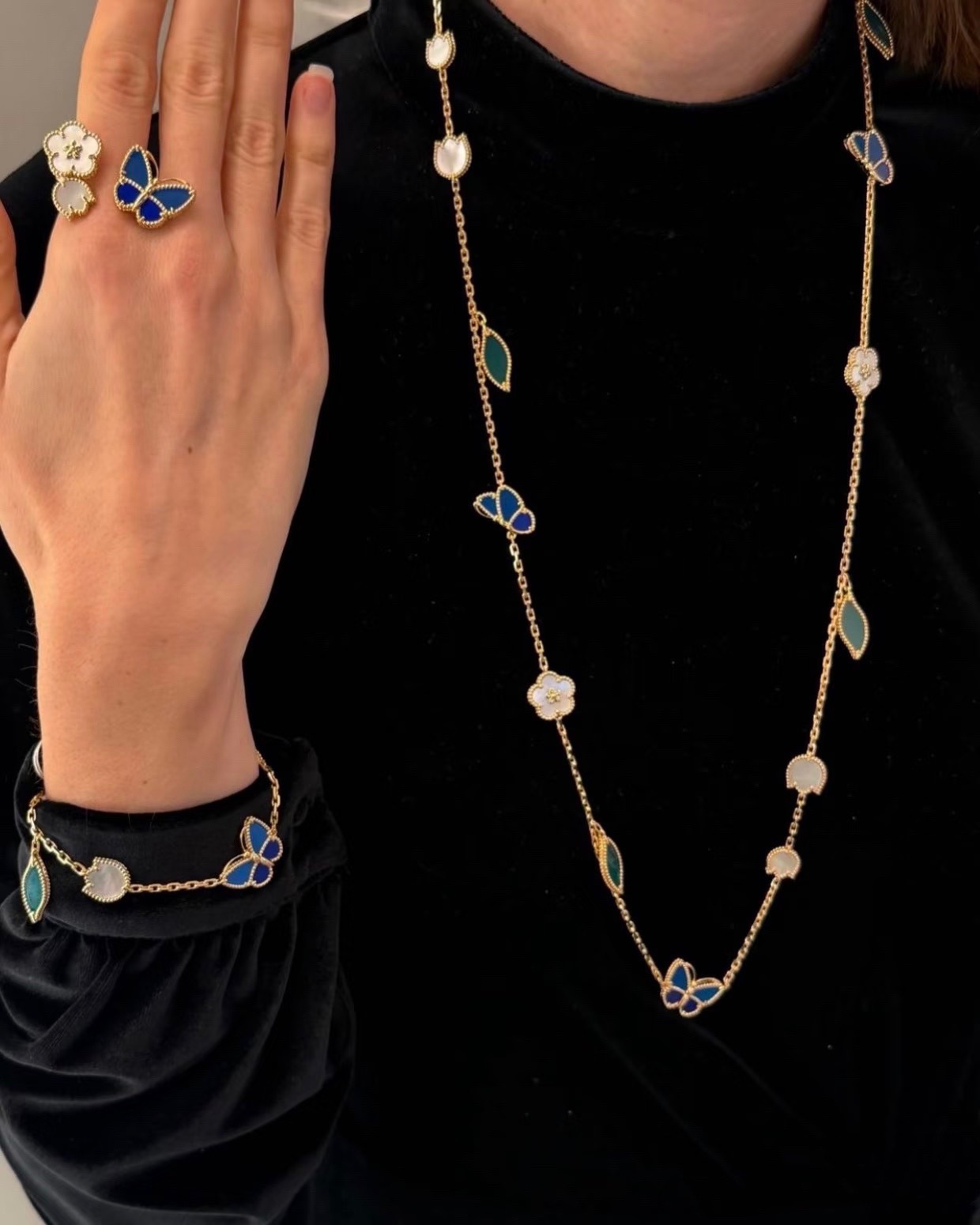 NO:768397,Van Cleef & Arpels sweater chain necklace FKXLM0016-236 2026 new butterfly leaf petal flower necklace, jewelry boutique, van cleef, sweaters, necklace19860909梵克雅宝毛衣链 项链 FKXLM0016-236 2026新品蝴蝶树叶花瓣乱花项链,饰品精品,van cleef,sweaters,necklace,Jewelry