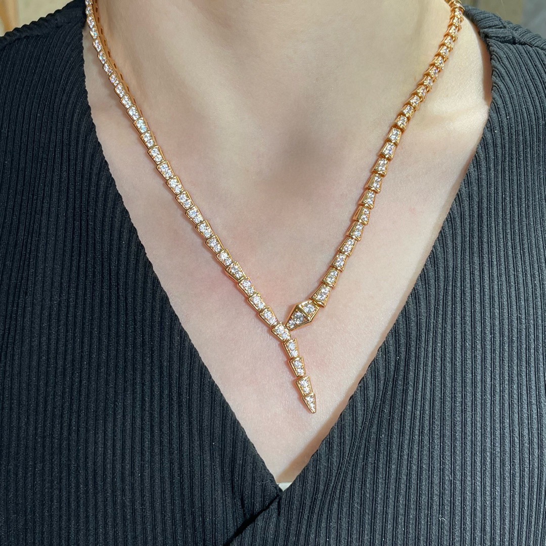NO:880359,Advanced Seiko version of Bvlgari full diamond snake necklace, true fragrance series... The real thing is simple and generous, the price is beautiful, the workmanship is exquisite, the jewelry is exquisite, bvlgari, necklace19860909高级精工版本 宝格丽满钻细蛇项链,真香系列... 实物简单大方 价格美丽 做工精致,饰品精品,bvlgari,necklace,Jewelry