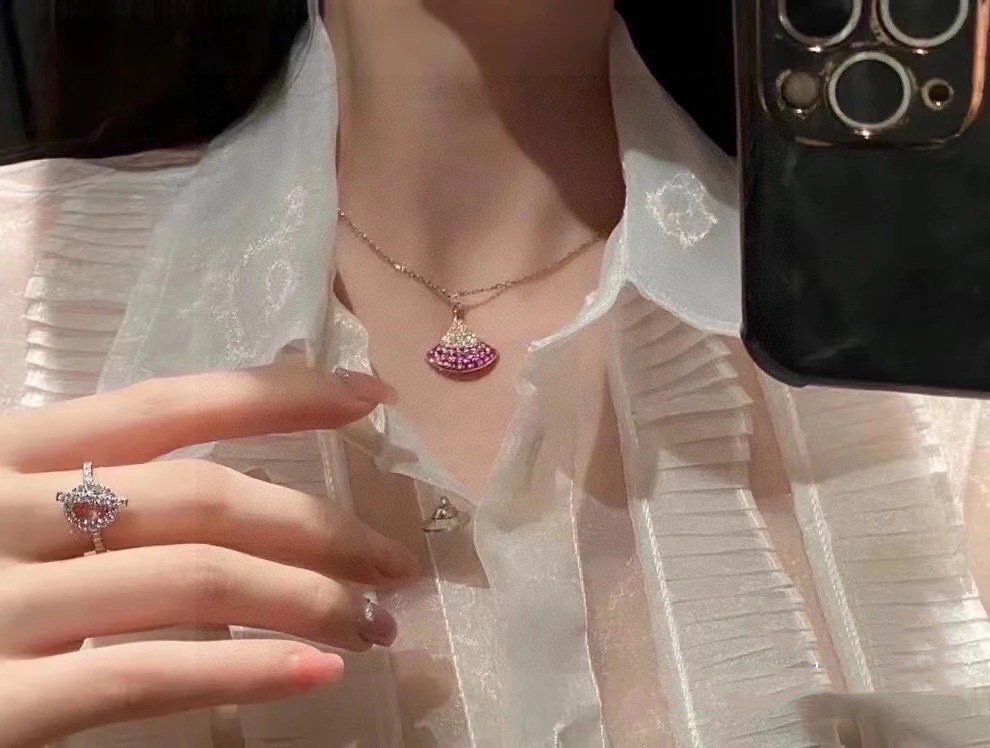 Bvlgari Divas Dream necklace Rose gold with white diamonds and gradient pink sapphires 42cm