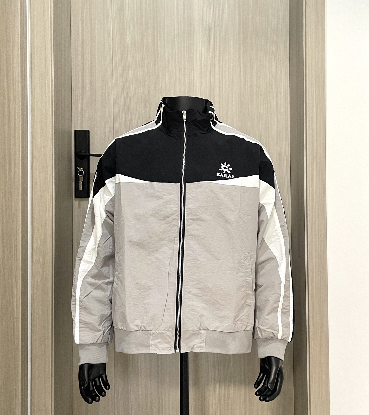 潮牌 KAILAS/凯乐石拼接春夏款剪裁夹克外套