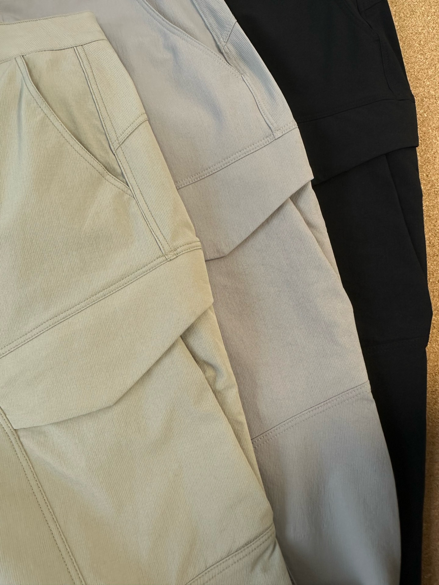 Pantalones Cargo Rectos Arcteryx: Comodidad y Estilo para Actividades al Aire Libre 7 i1748259319463 7361 0 5