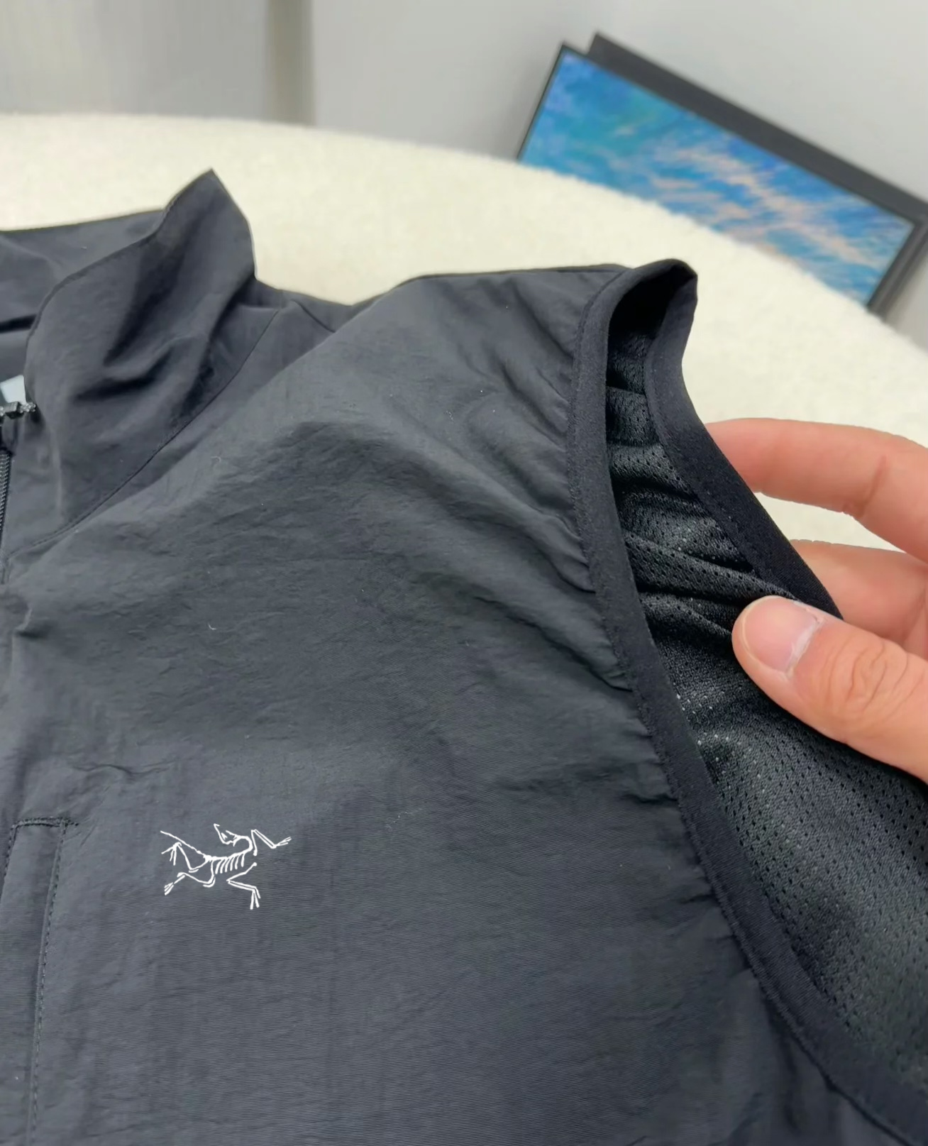 Chaleco Militar Arcteryx con Cremallera Inclinada y Diseño Funcional 6 i1748439040414 9676 0 4