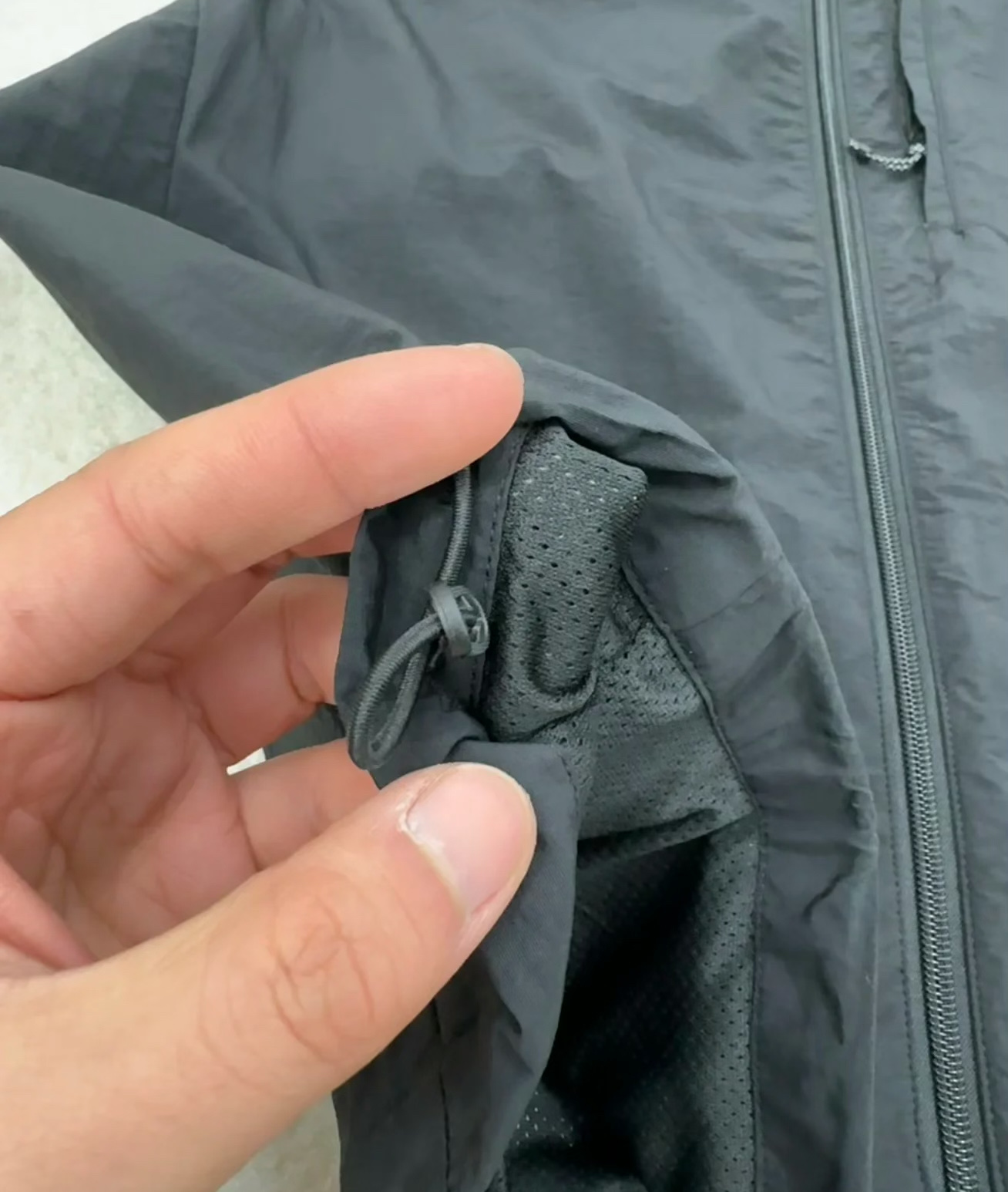 Chaleco Militar Arcteryx con Cremallera Inclinada y Diseño Funcional 10 i1748439040416 6741 0 8