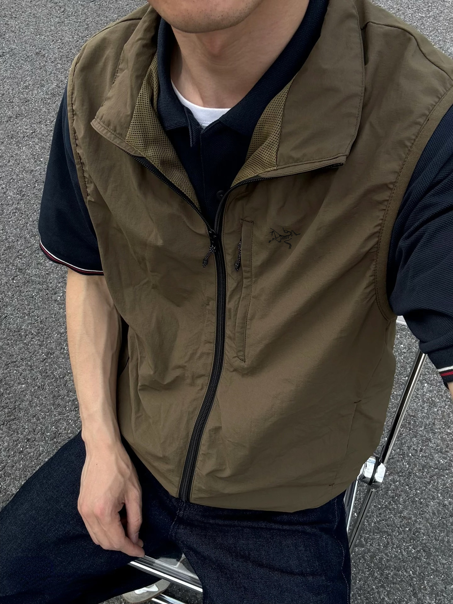 Chaleco Militar Arcteryx con Cremallera Inclinada y Diseño Funcional 3 i1748439040452 6520 0 1