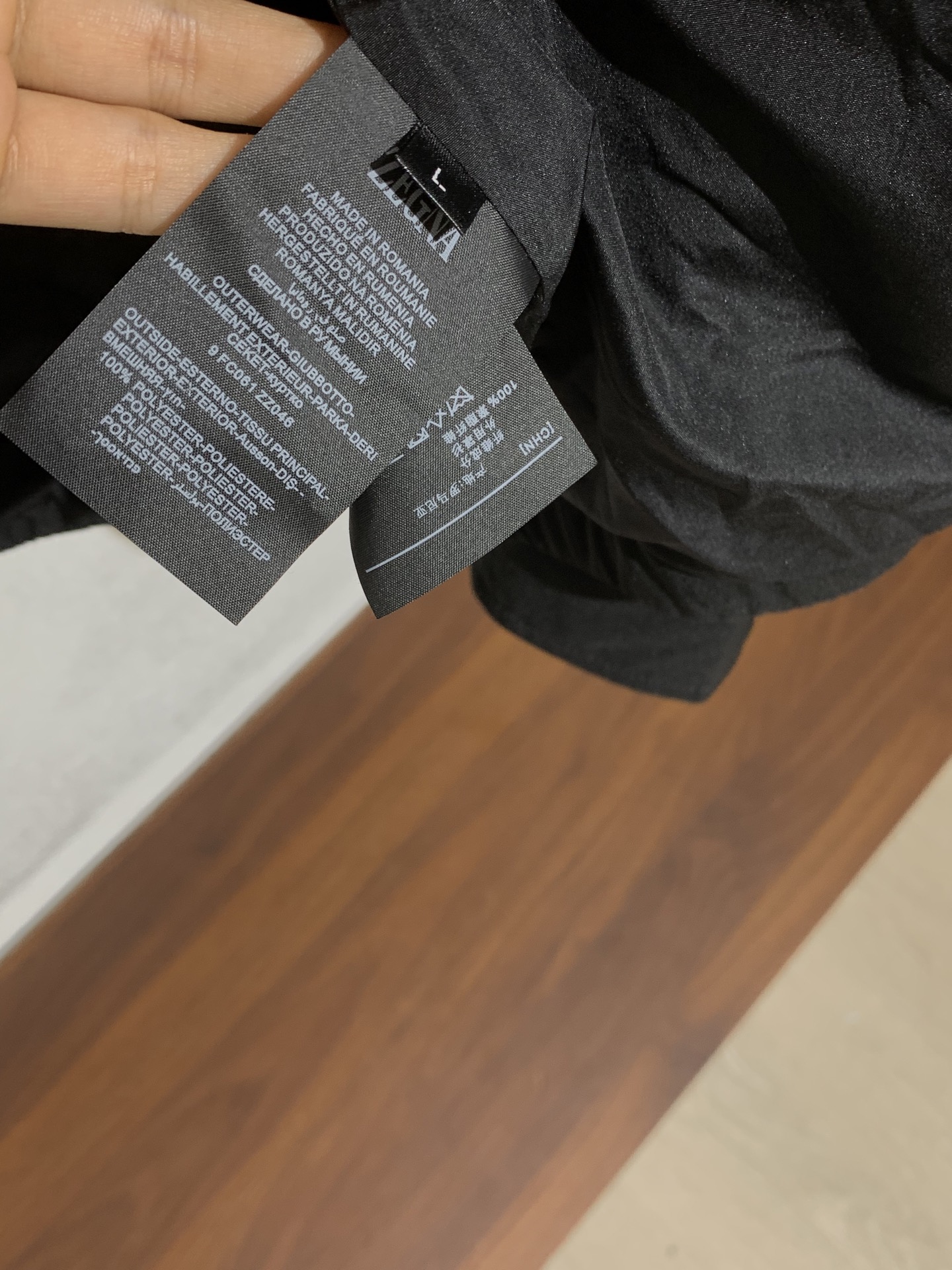 上新🔥ZG杰尼*亚 经典立领轻薄款棉服外套，开模定制五金辅料、三标齐，整体简单大方、采用100%聚酯纤维