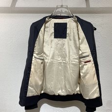 BC🏠男士秋冬新款轻薄棉服外套,官网同步发售!开模定制五金辅料、三标齐,内里薄棉填充,面料舒适柔软细腻、 BC🏠男士秋冬新款轻薄棉服外套,官网同步发售!开模定制五金辅料、三标齐,内里薄棉填充,面料舒适柔软细腻、